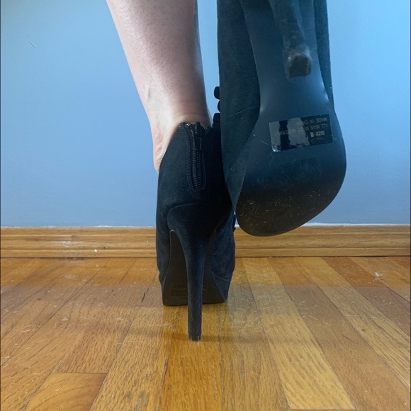 Amazing 4” heels with ruffle top - Picture 7 of 8